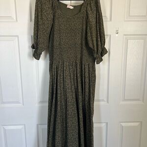 Ivy City Co 2x EUC  Gorgeous TEAGAN DRESS IN WOODLAND FLORAL.